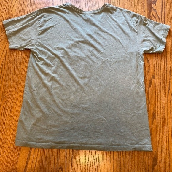 Full Circle Trends Sunflower Graphic V Neck Tee - Picture 4 of 12